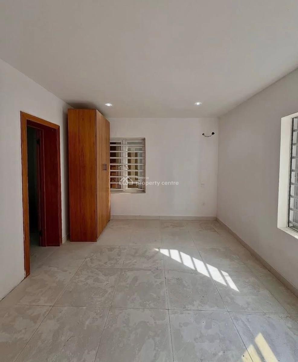 Specious 2 Bedroom Apartment at Lekki Phase 1, Lekki Phase 1, Lekki, Lagos, Flat / Apartment for Rent