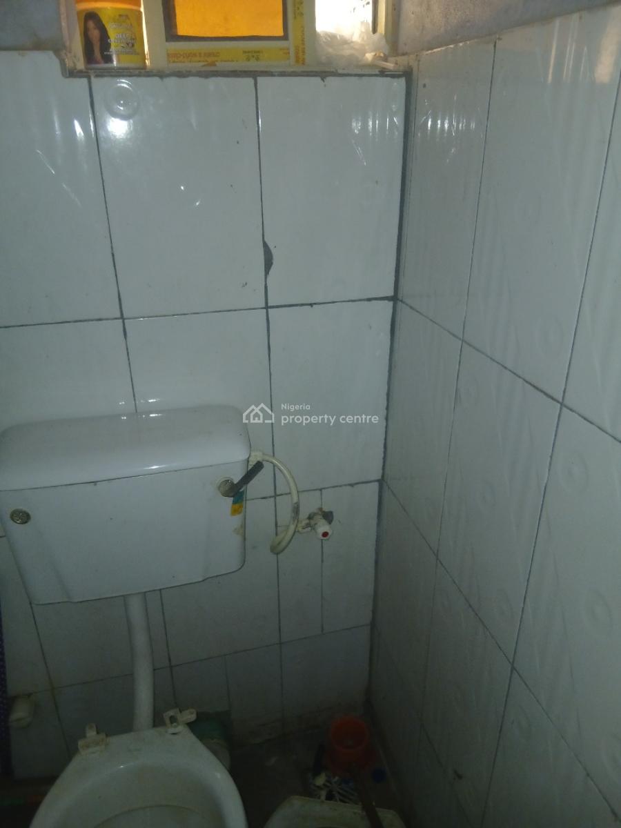 Beautifully Self, Yaba, Lagos, Self Contain (single Rooms) for Rent