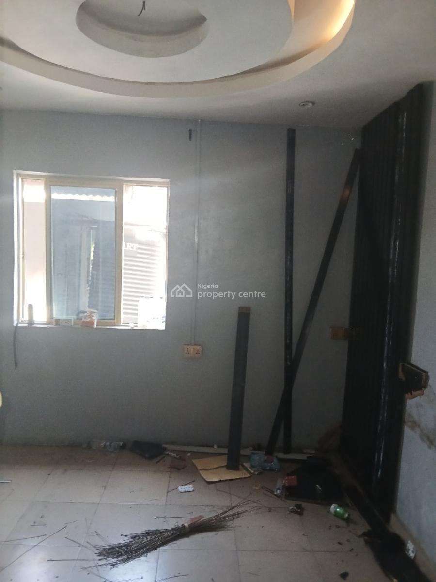 Beautifully Self, Yaba, Lagos, Self Contain (single Rooms) for Rent