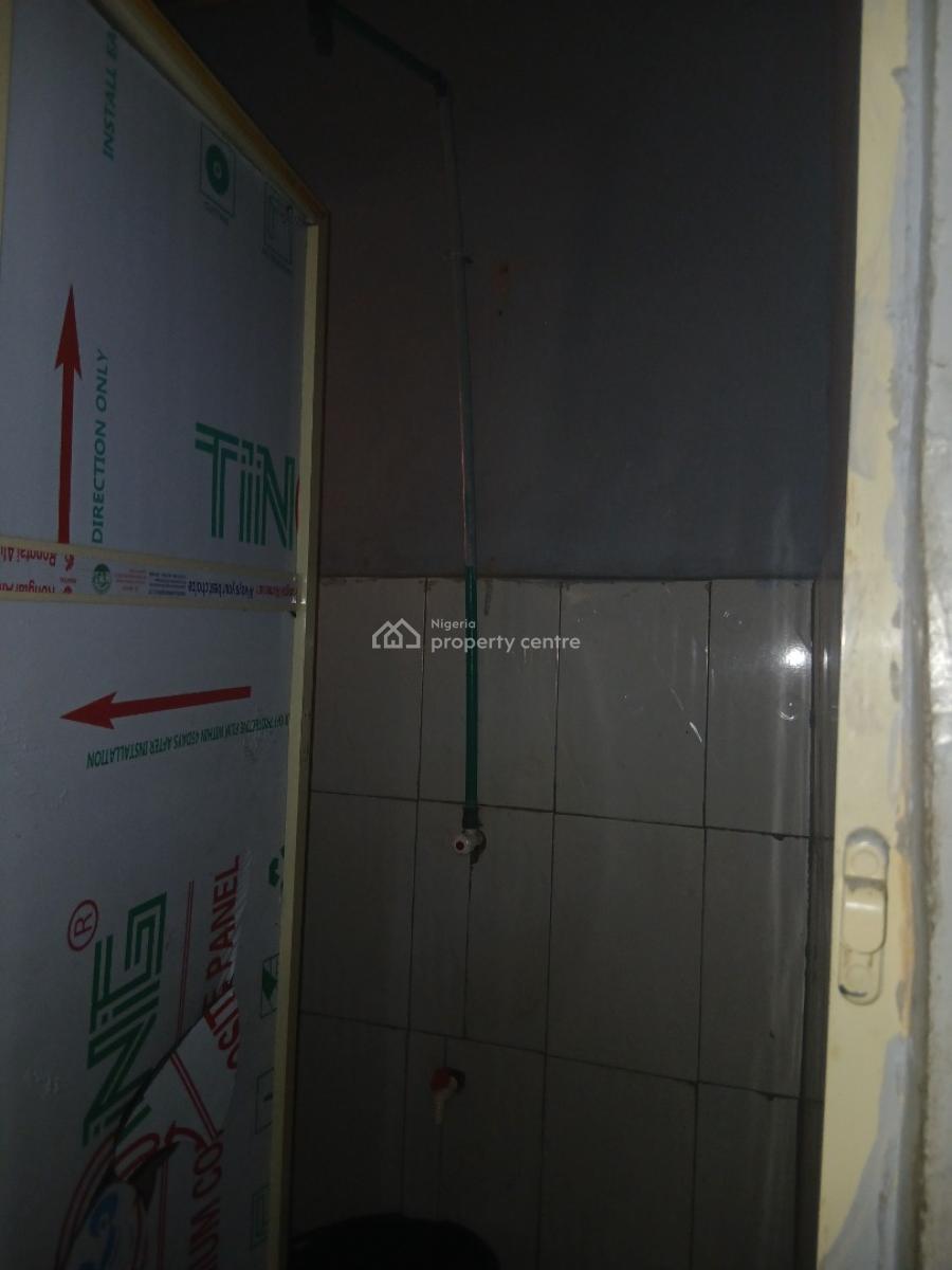 Beautifully Self, Yaba, Lagos, Self Contain (single Rooms) for Rent