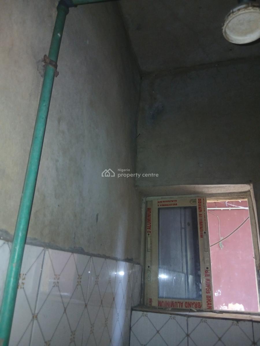 Very Big Massive Roomself with Carpark, Yaba, Lagos, Self Contain (single Rooms) for Rent