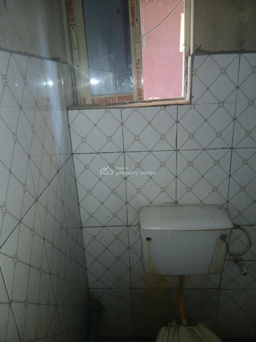 Very Big Massive Roomself with Carpark, Yaba, Lagos, Self Contain (single Rooms) for Rent