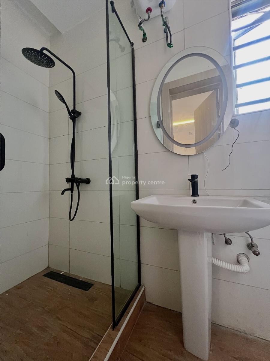 Serviced 3 Bedroom Apartment with Pool,gym, Bq, Lekki Phase 1, Lekki, Lagos, Block of Flats for Sale