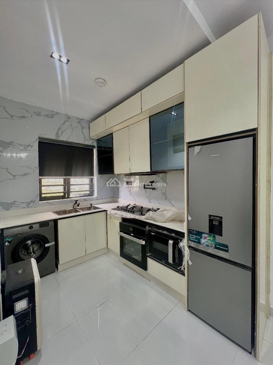 Serviced 3 Bedroom Apartment with Pool,gym, Bq, Lekki Phase 1, Lekki, Lagos, Block of Flats for Sale