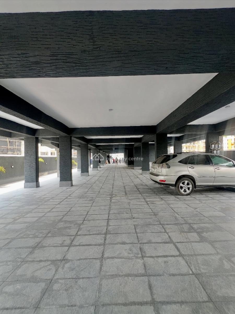 Serviced 3 Bedroom Apartment with Pool,gym, Bq, Lekki Phase 1, Lekki, Lagos, Block of Flats for Sale