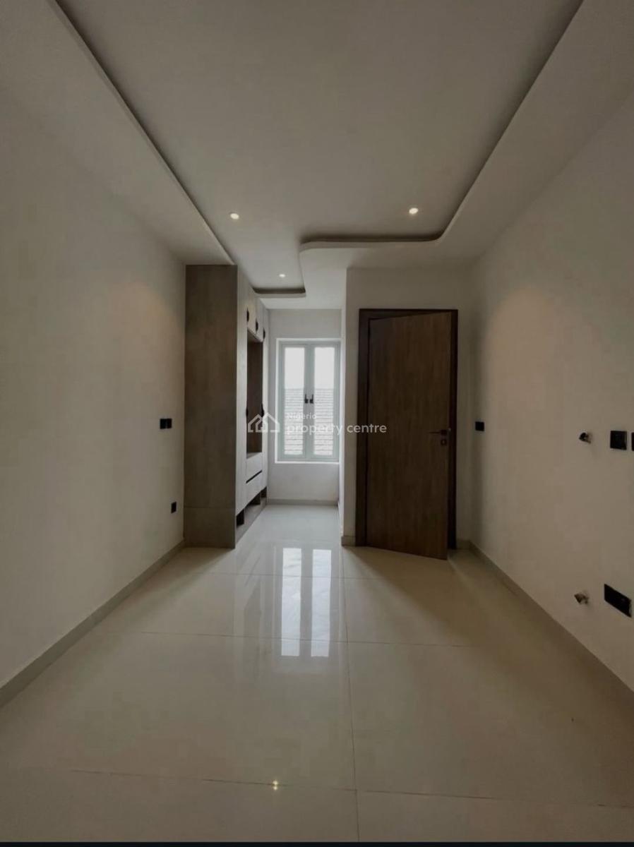 2 Bedroom Massionette, Lekki Phase 1, Lekki, Lagos, Flat / Apartment for Rent