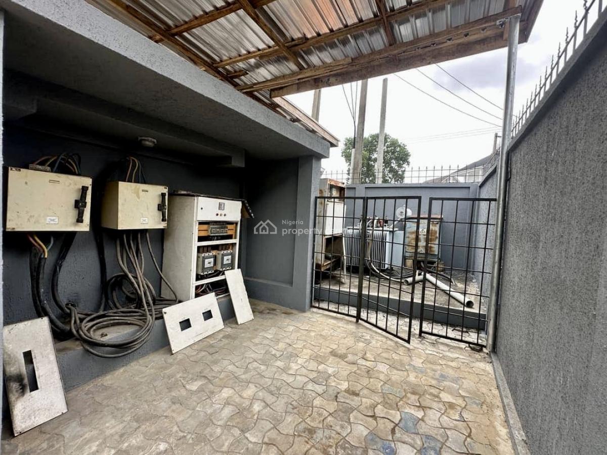 Modern 3-bedroom Ensuite Apartment with Pool and Generator, Lekki Phase 1, Lekki, Lagos, Flat / Apartment for Rent