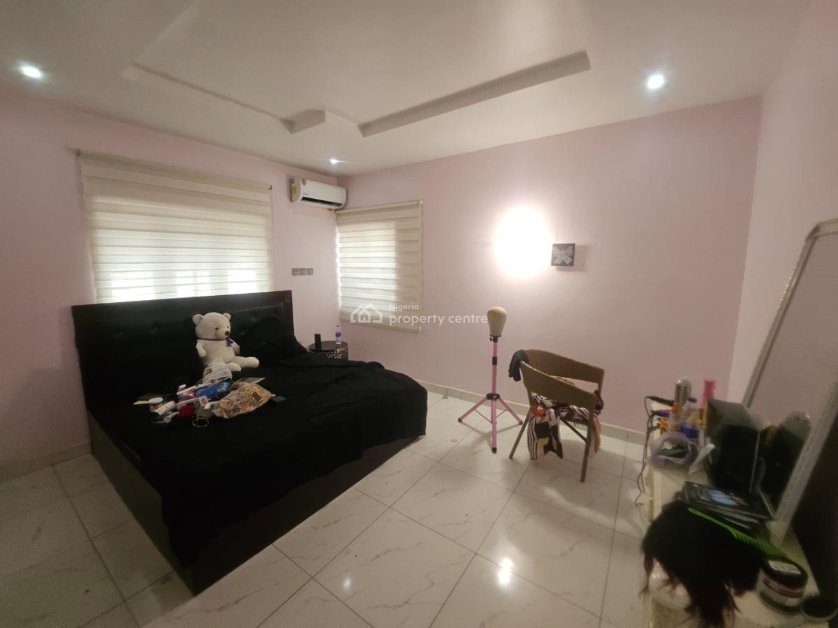 Very Clean 4 Bedroom Penthouse, Behind Shafa Filling Station, Sabon Lugbe, Lugbe District, Abuja, Detached Duplex for Rent