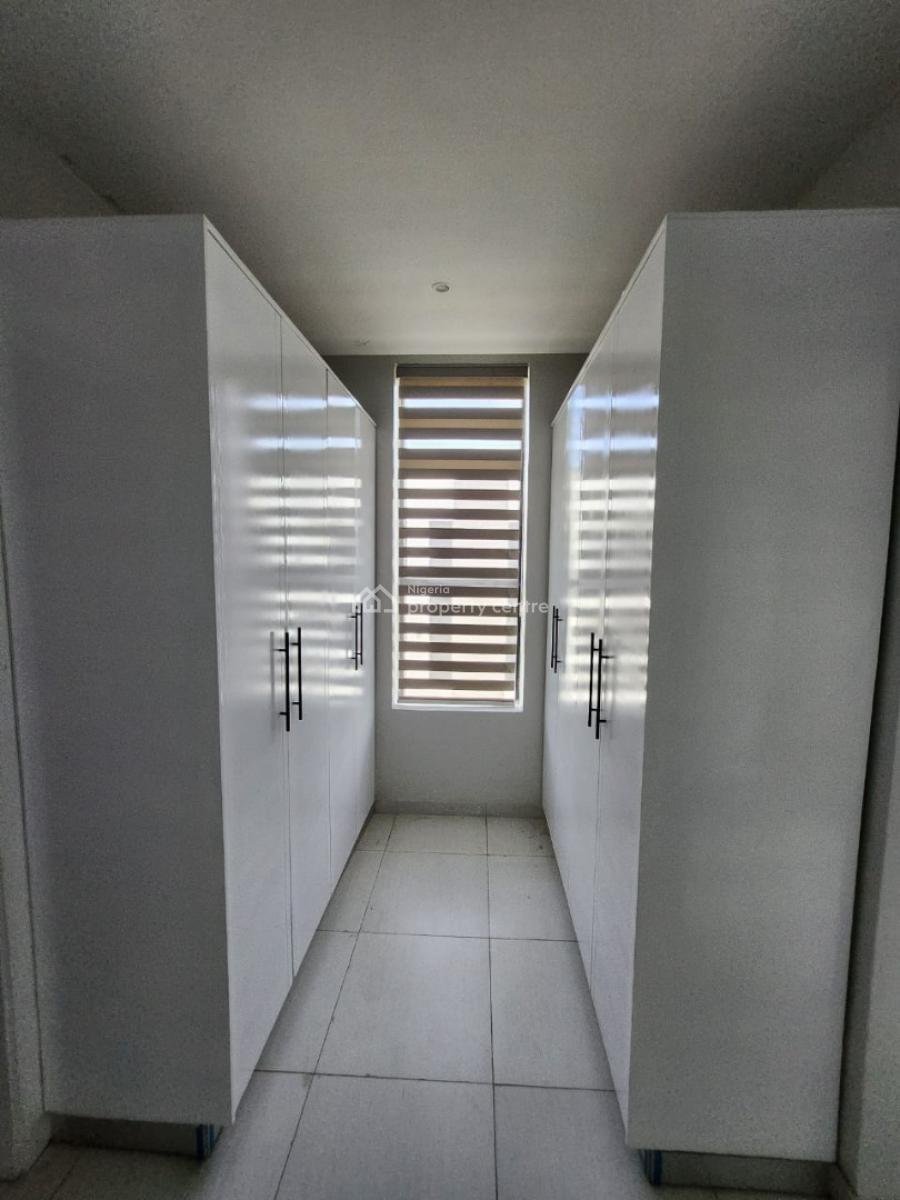 Fully Serviced 4 Bedroom Terrace Duplex in a Prestigious Estate, Lekki Phase 1, Lekki, Lagos, Terraced Duplex for Sale