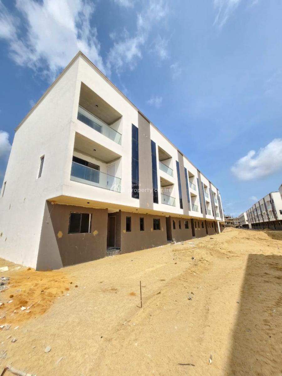 Fully Serviced 4 Bedroom Terrace Duplex in a Prestigious Estate, Lekki Phase 1, Lekki, Lagos, Terraced Duplex for Sale