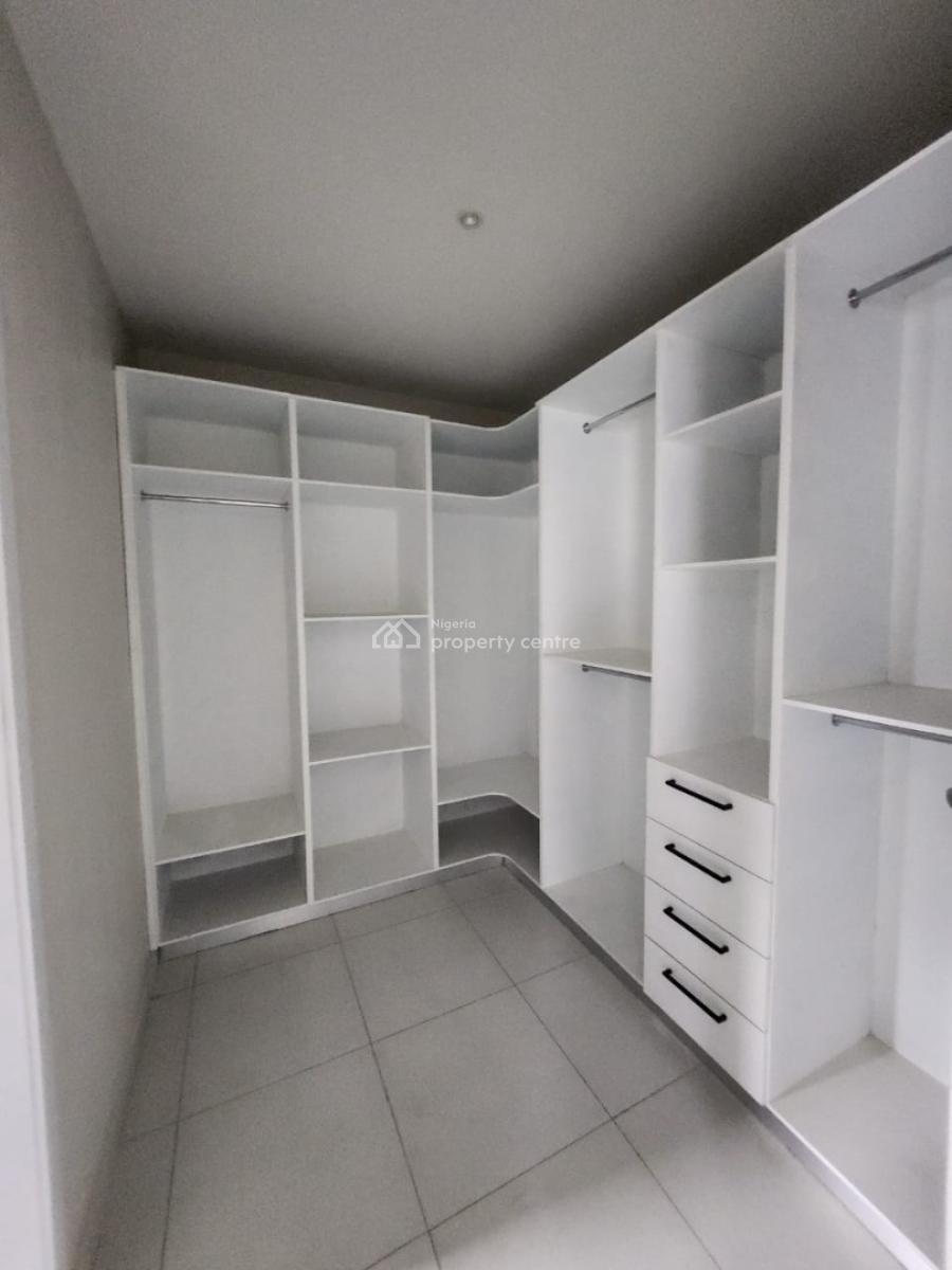 Fully Serviced 4 Bedroom Terrace Duplex in a Prestigious Estate, Lekki Phase 1, Lekki, Lagos, Terraced Duplex for Sale