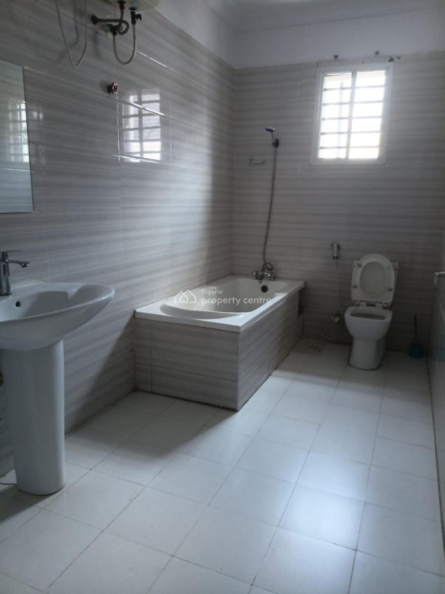 5 Bedroom, Off Durosimi Etti, Lekki Phase 1, Lekki, Lagos, Semi-detached Duplex for Rent