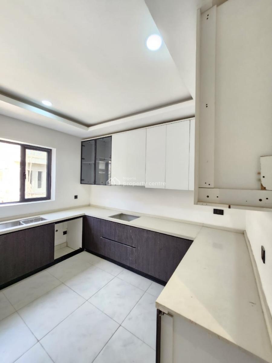 Fully Serviced 4 Bedroom Semi Detached Duplex, Lekki Phase 1, Lekki, Lagos, Terraced Duplex for Sale