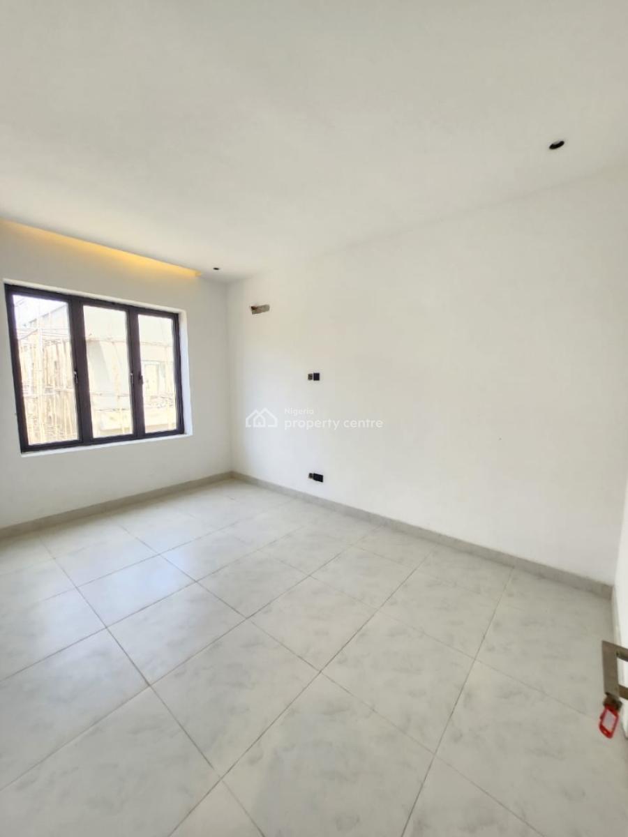 Fully Serviced 4 Bedroom Semi Detached Duplex, Lekki Phase 1, Lekki, Lagos, Terraced Duplex for Sale