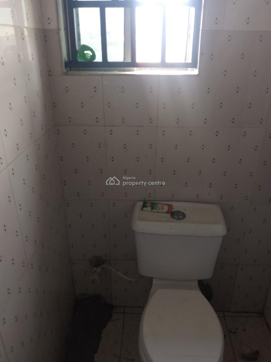 Massive 2bedroom Flat Upstairs, Gated Estate Opposite Rain Oil Abijo Gra, Sangotedo, Ajah, Lagos, Flat / Apartment for Rent