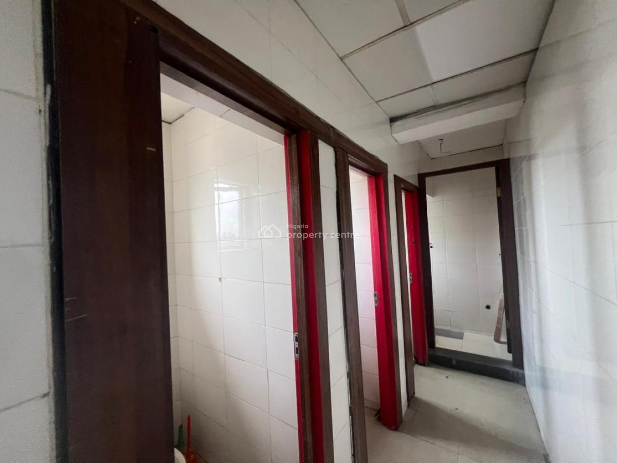 230sqm Office Space/ Shop Space, Admiralty Way, Lekki Phase 1, Lekki, Lagos, Office Space for Rent