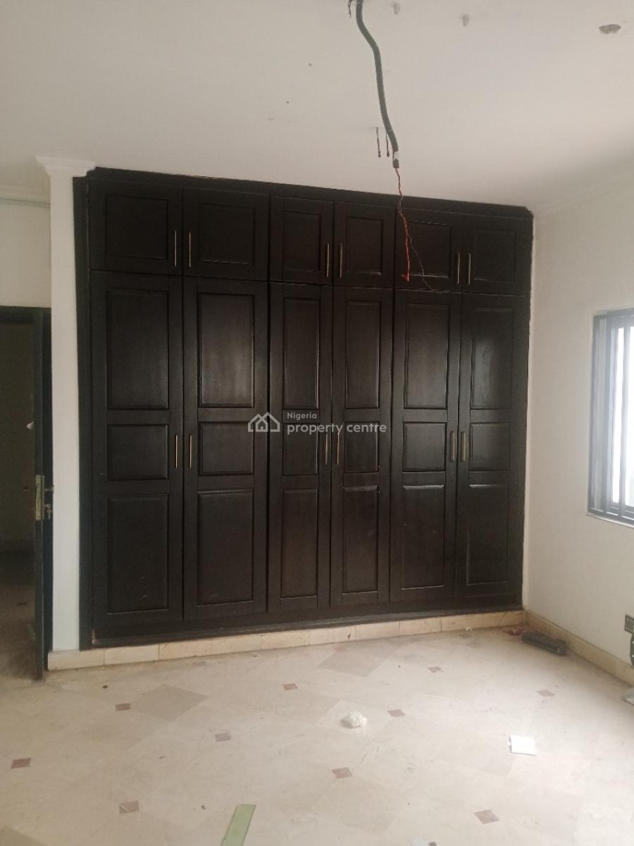 Very Spacious Administrative Office 2 Bedroom Apartment, Bourdillon Road, Ikoyi Lagos, Ikoyi, Lagos, Office Space for Rent