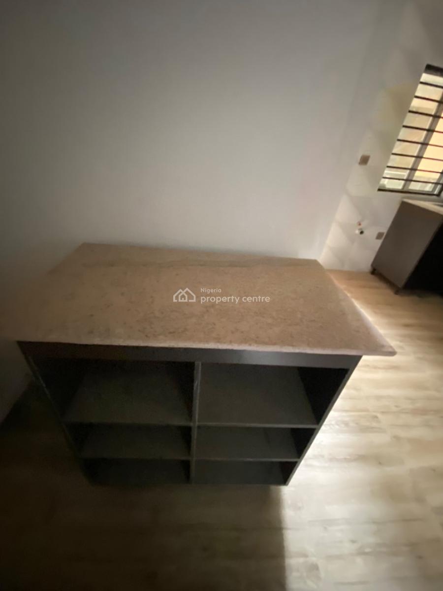 Fully Serviced 2 Bedrooms Apartments with Bq, Lekki Phase One, Lekki Phase 1, Lekki, Lagos, Flat / Apartment for Rent