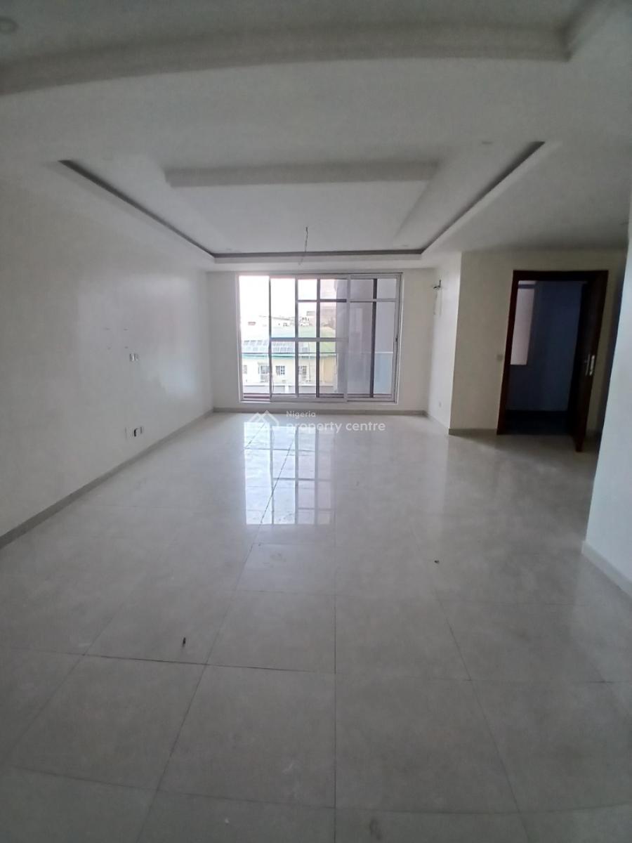 Serviced with 24/7 Power Supply 3 Bedroom En-suite Flat with an Enclos, Oniru, Victoria Island (vi), Lagos, Flat / Apartment for Rent