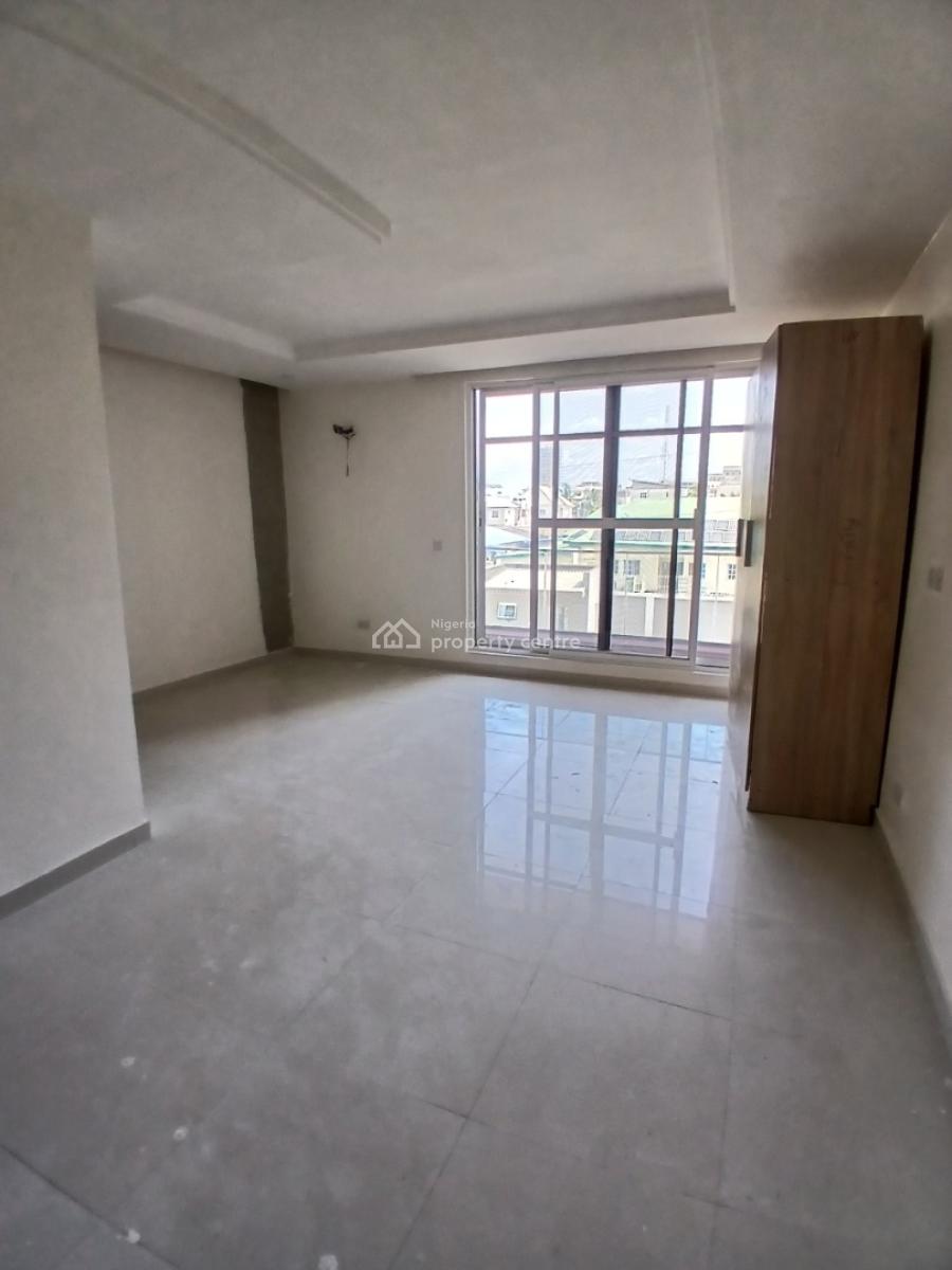 Serviced with 24/7 Power Supply 3 Bedroom En-suite Flat with an Enclos, Oniru, Victoria Island (vi), Lagos, Flat / Apartment for Rent