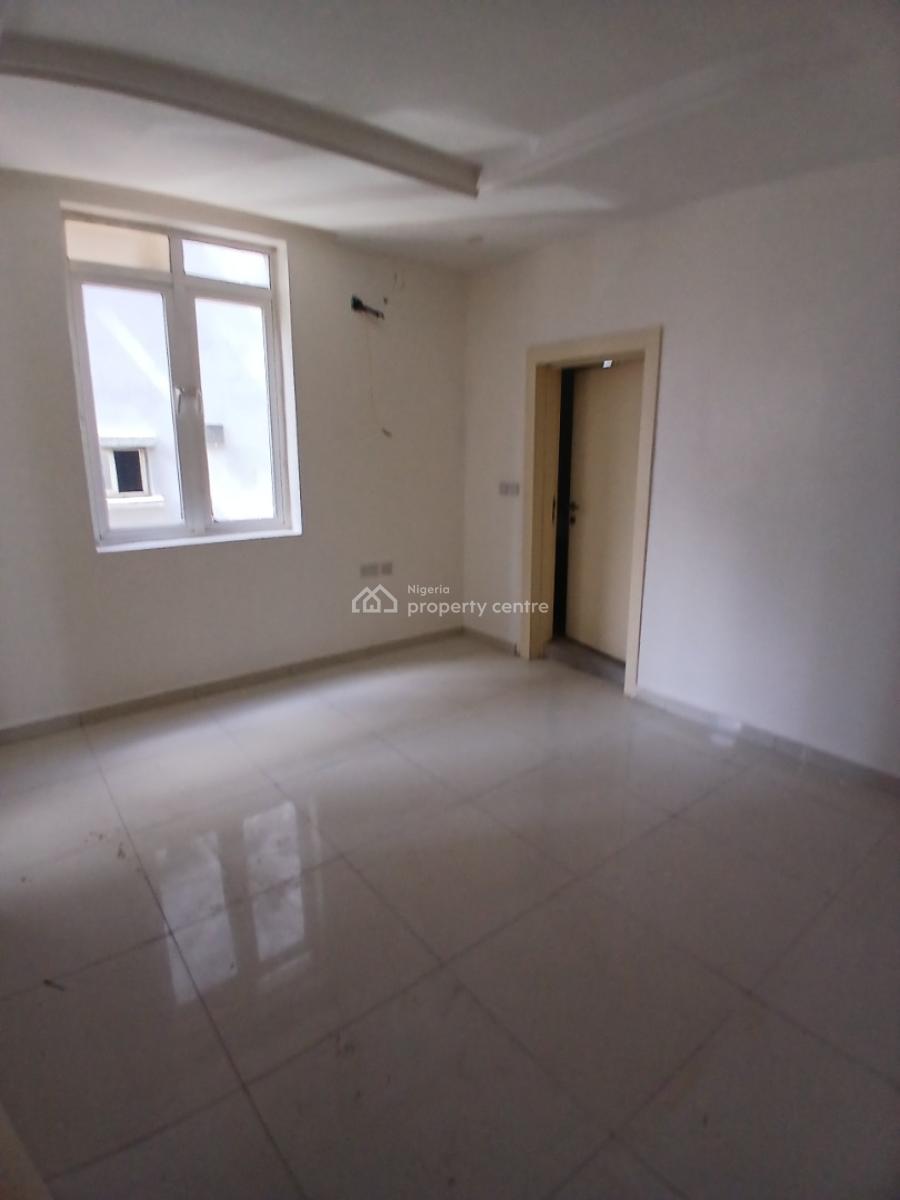 Serviced with 24/7 Power Supply 3 Bedroom En-suite Flat with an Enclos, Oniru, Victoria Island (vi), Lagos, Flat / Apartment for Rent