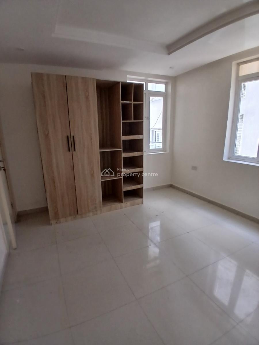 Serviced with 24/7 Power Supply 3 Bedroom En-suite Flat with an Enclos, Oniru, Victoria Island (vi), Lagos, Flat / Apartment for Rent