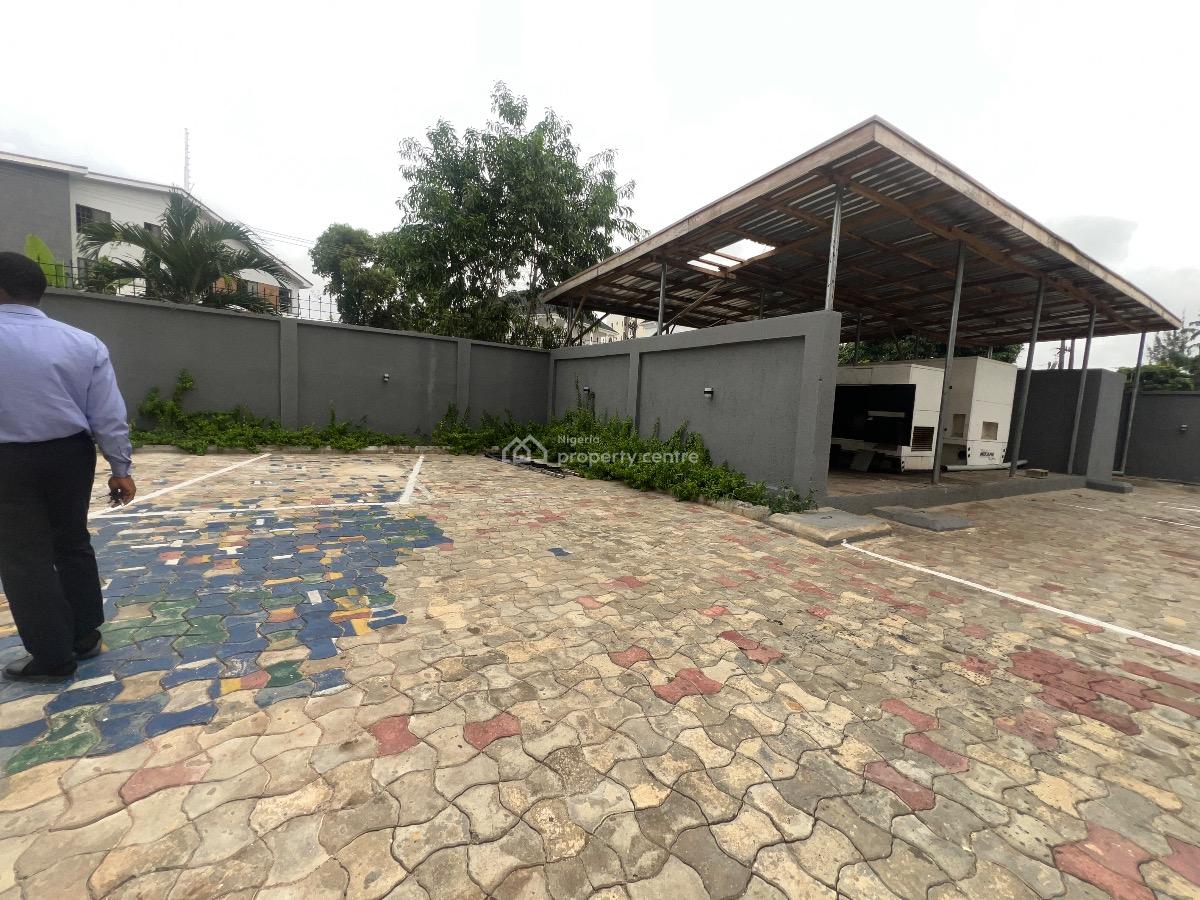 Luxury 3 Bedroom Flat with Bq, By Admiralty Way, Lekki Phase 1, Lekki, Lagos, Flat / Apartment for Rent