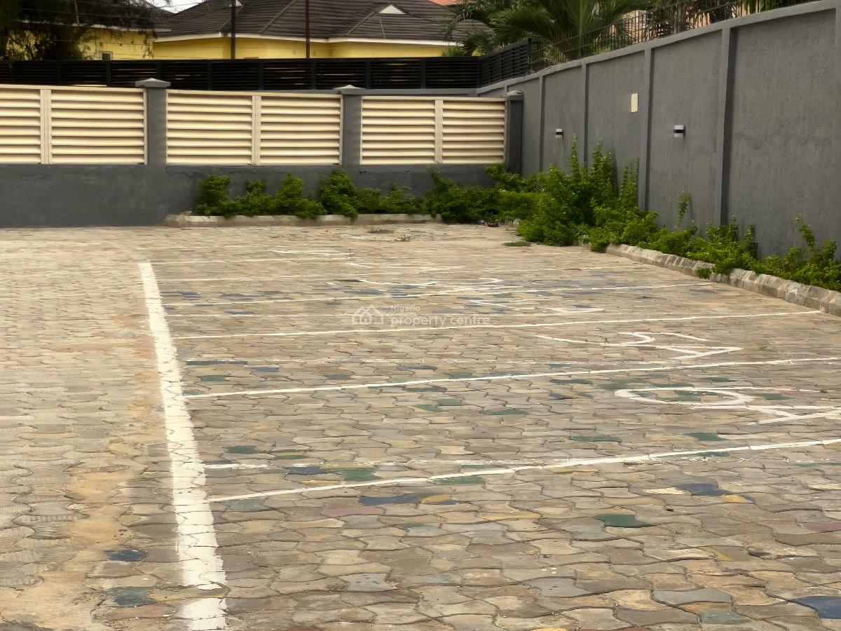 Luxury 3 Bedroom Flat with Bq, By Admiralty Way, Lekki Phase 1, Lekki, Lagos, Flat / Apartment for Rent