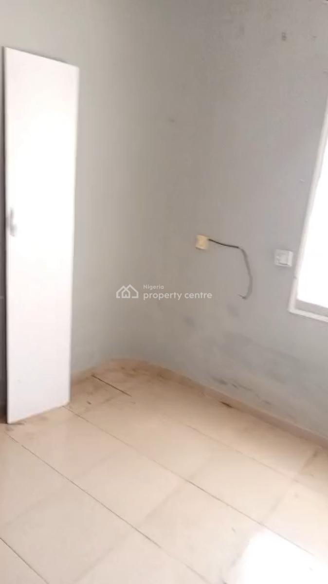 3 Bedroom Ground Flat, Adekunle Oshomo Before Saintgeralds Catholic Church, Gbagada, Lagos, Flat / Apartment for Rent