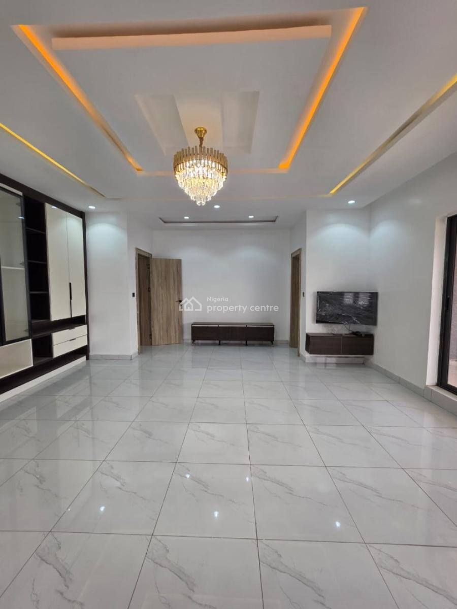 Spacious 5bedroom Semi Detached House with Bq, Katampe, Abuja, Semi-detached Duplex for Sale