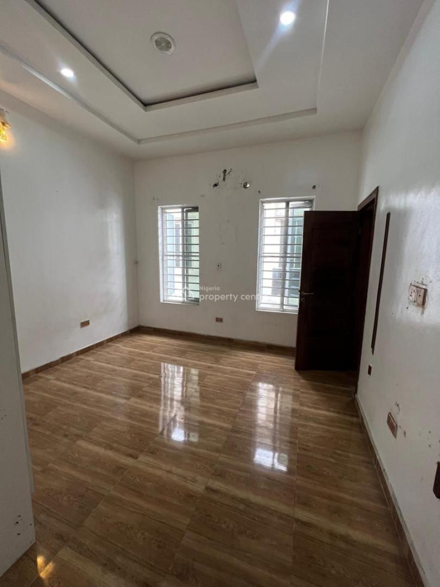 a Single Room in a Shared Apt with Clean Running Water and Stable Ligh, Chevyview Estate, Chevron, Lekki, Lagos, Self Contain (single Rooms) for Rent