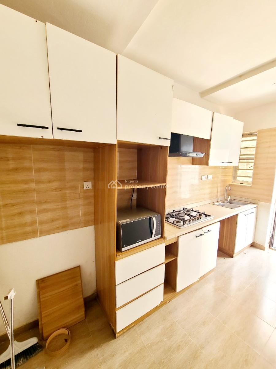 Newly Renovated 3 Bedroom Terrace Duplex, Ikota, Lekki, Lagos, Terraced Duplex for Rent