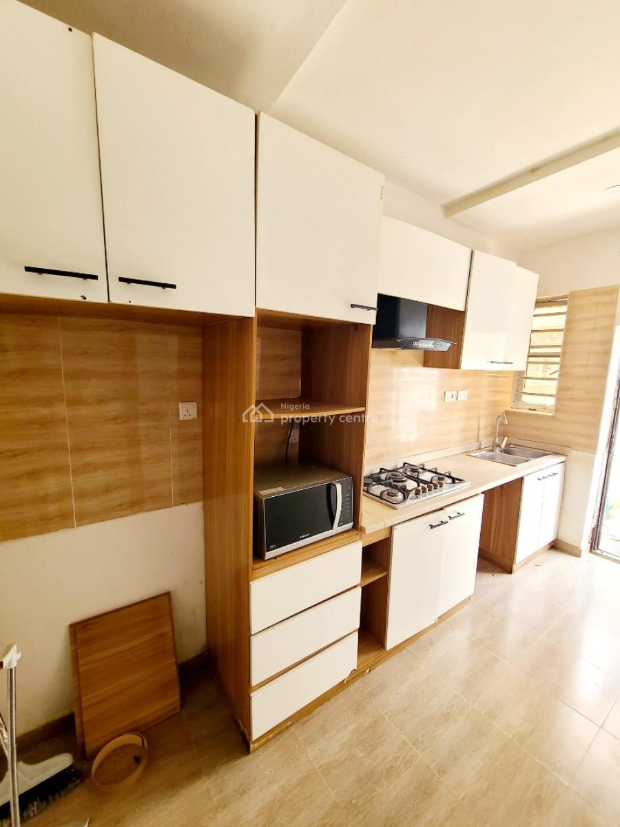 Newly Renovated 3 Bedroom Terrace Duplex, Ikota, Lekki, Lagos, Terraced Duplex for Rent