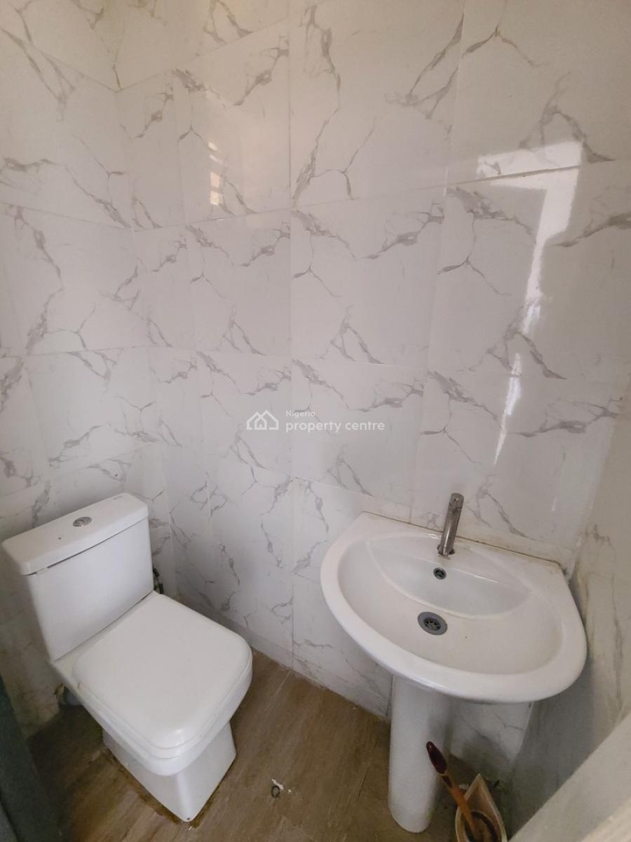 Newly Renovated 3 Bedroom Terrace Duplex, Ikota, Lekki, Lagos, Terraced Duplex for Rent