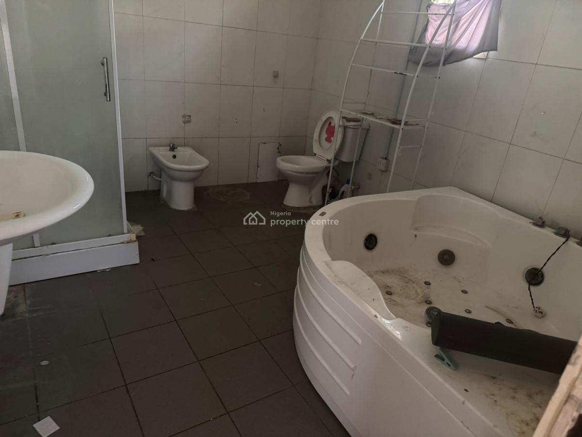 a Large 6 Bedroom Detached Duplex with Bq, ., Lekki Phase 1, Lekki, Lagos, Semi-detached Duplex for Rent