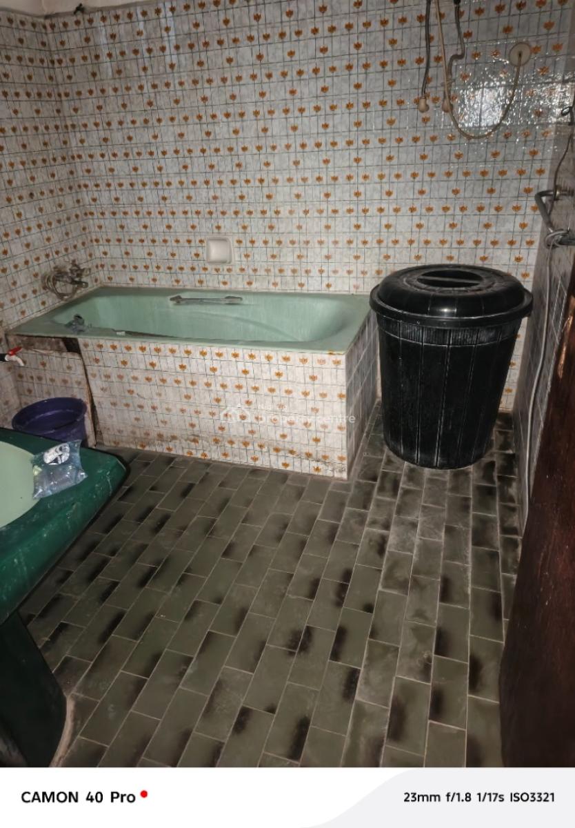 Specious Studio Apartment, Adeoladeku Street, Victoria Island (vi), Lagos, Flat / Apartment for Rent