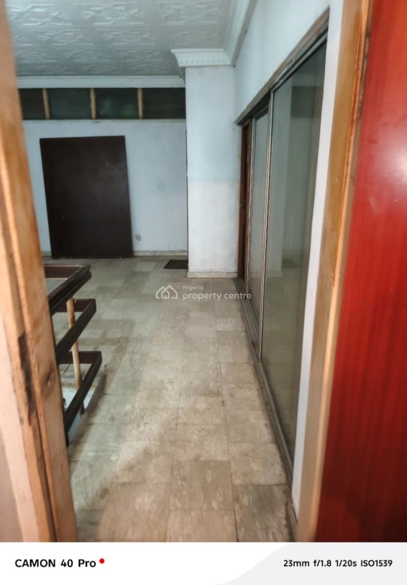 Specious Studio Apartment, Adeoladeku Street, Victoria Island (vi), Lagos, Flat / Apartment for Rent