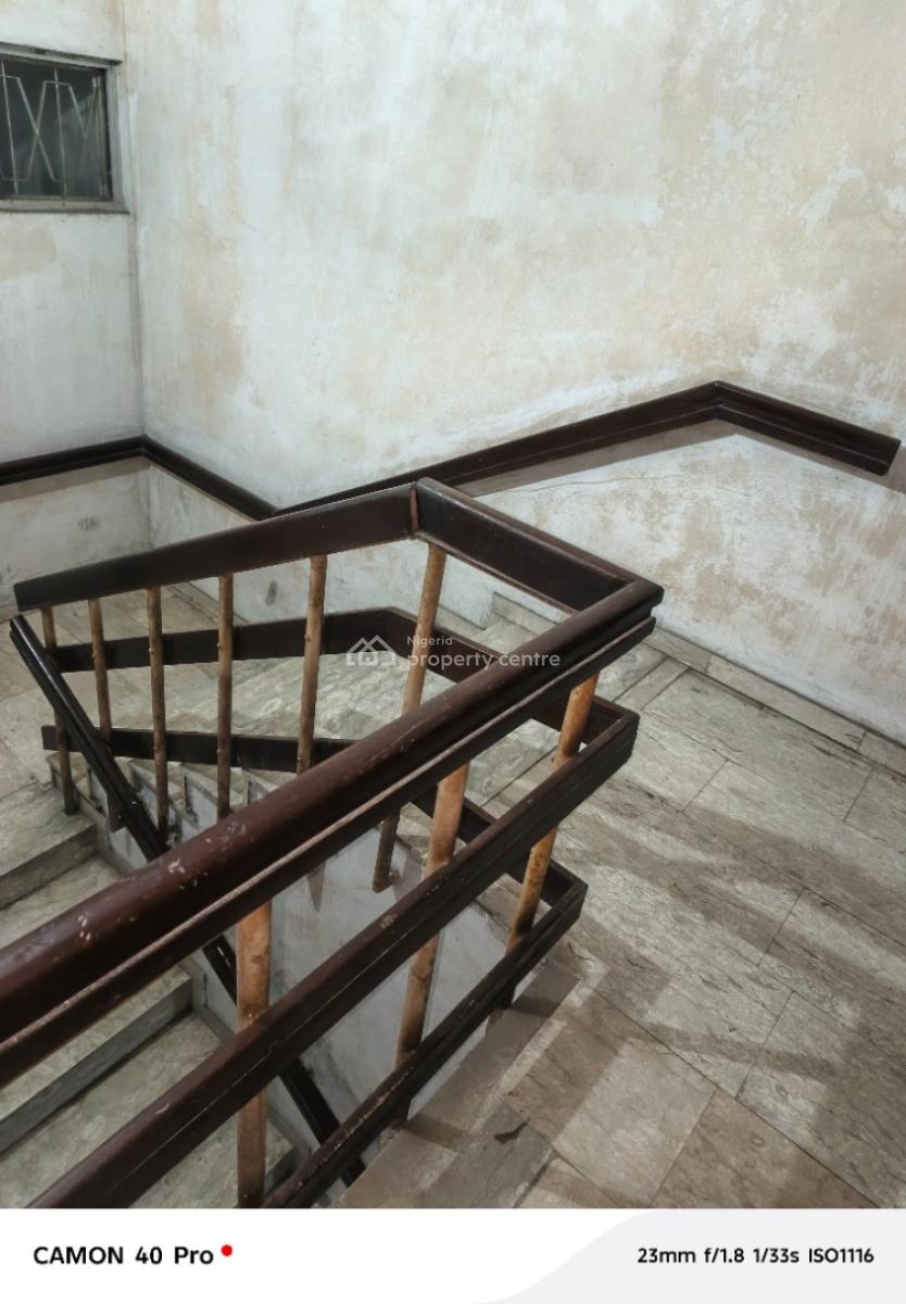 Specious Studio Apartment, Adeoladeku Street, Victoria Island (vi), Lagos, Flat / Apartment for Rent