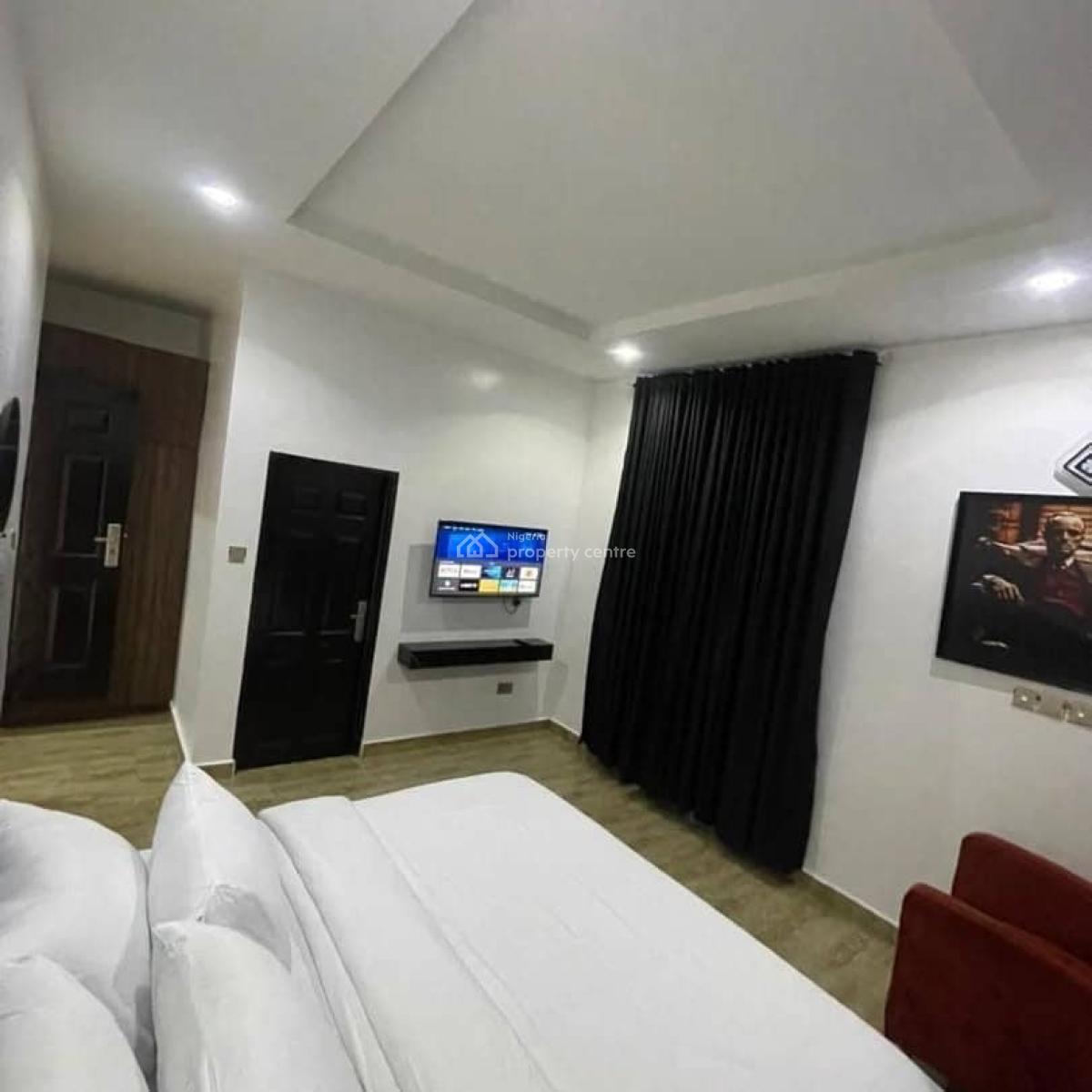 Luxury 2 Bedroom Apartment with Excellent Fixtures, Wuye, Abuja, Flat / Apartment Short Let