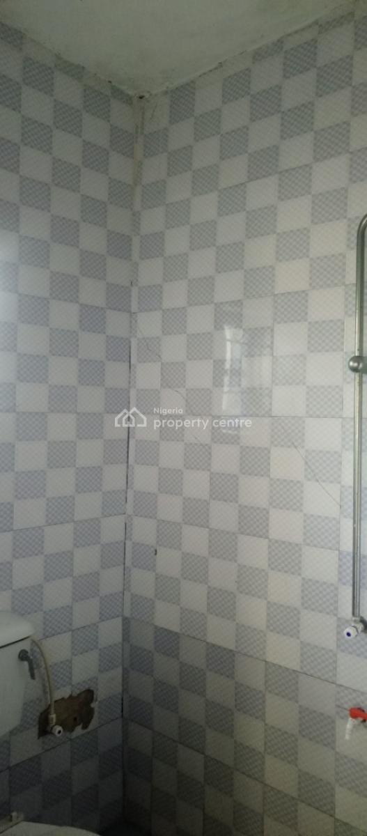 Standard 2-bedroom Apartment in an Estate Close to Bus Stop, Divine Estate, Bogije, Ibeju Lekki, Lagos, Flat / Apartment for Rent