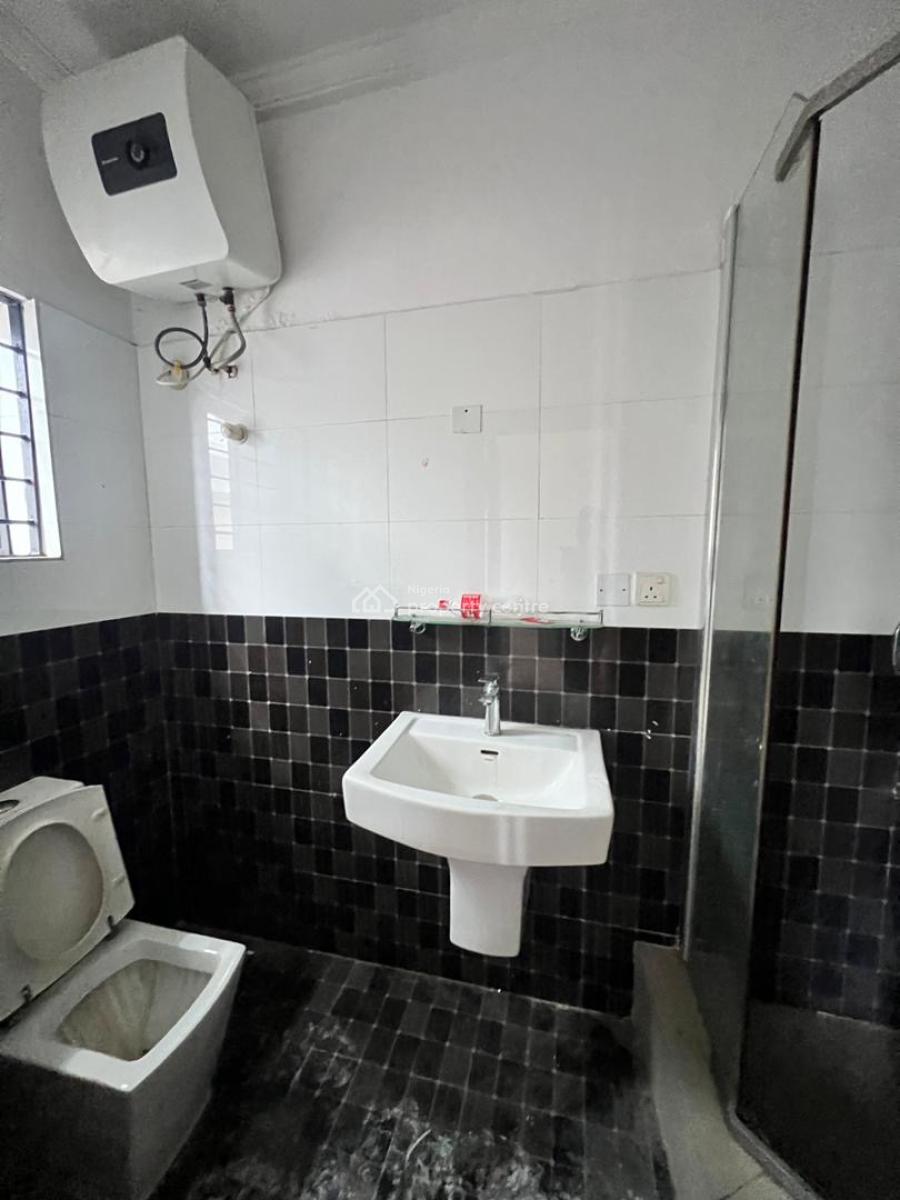 Luxury 3 Bedrooms with Bq on Ground Floor Self Service, Lekki Phase 1, Lekki, Lagos, Flat / Apartment for Rent
