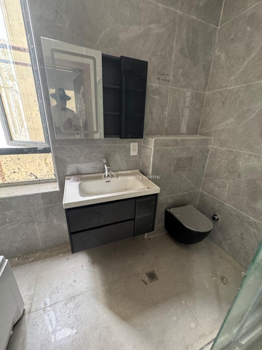 5 Bedroom Duplex with Two Bq, Swimming Pool and Study, Periwinkle Estate, Lekki Phase 1, Lekki, Lagos, Detached Duplex for Sale