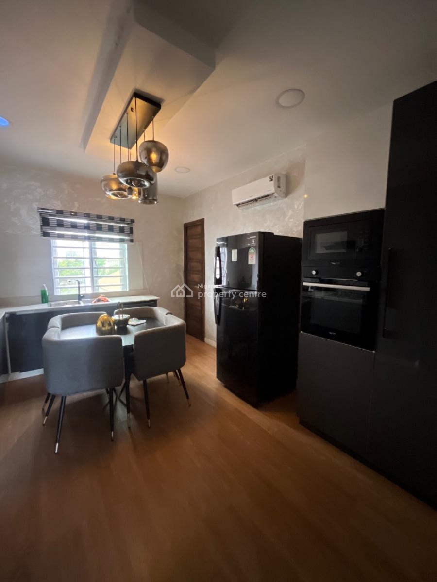 Standard 3bed Penthouse Available in Lekki Phase 1, Lekki Phase 1, Lekki, Lagos, Flat / Apartment for Rent