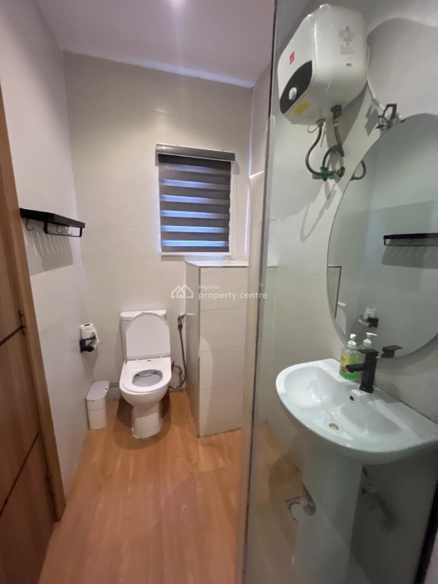 Standard 3bed Penthouse Available in Lekki Phase 1, Lekki Phase 1, Lekki, Lagos, Flat / Apartment for Rent