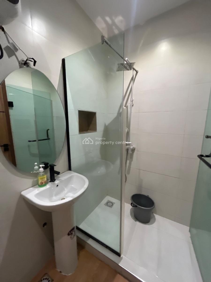 Standard 3bed Penthouse Available in Lekki Phase 1, Lekki Phase 1, Lekki, Lagos, Flat / Apartment for Rent