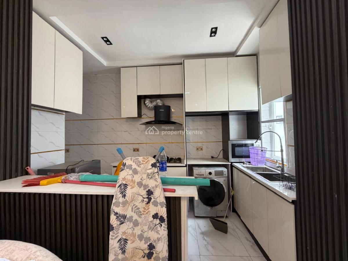 2 Bedroom Apartment, Off Freedom Way, Lekki Phase 1, Lekki, Lagos, Flat / Apartment for Sale