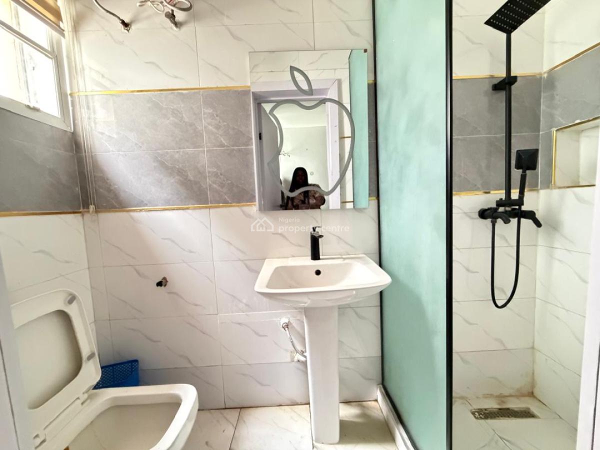 2 Bedroom Apartment, Off Freedom Way, Lekki Phase 1, Lekki, Lagos, Flat / Apartment for Sale