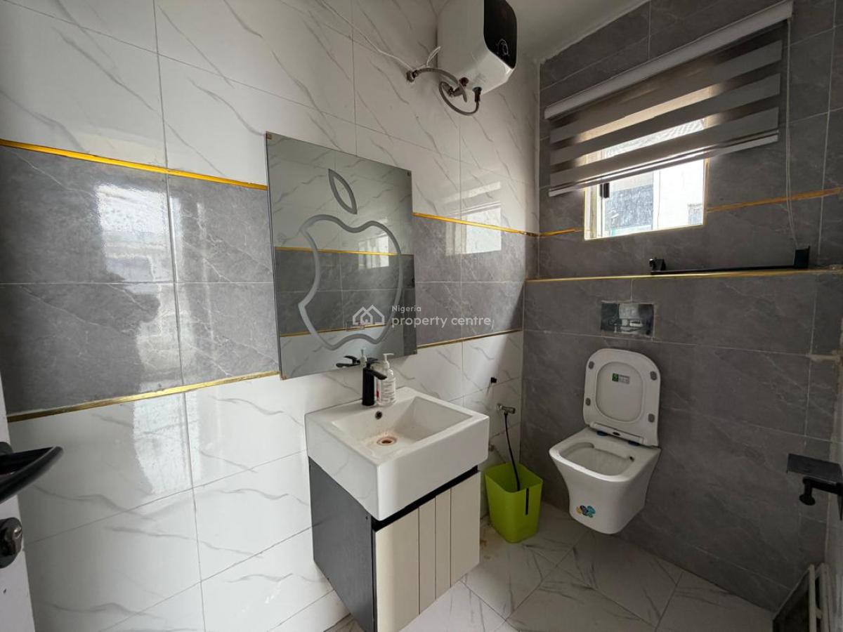 2 Bedroom Apartment, Off Freedom Way, Lekki Phase 1, Lekki, Lagos, Flat / Apartment for Sale