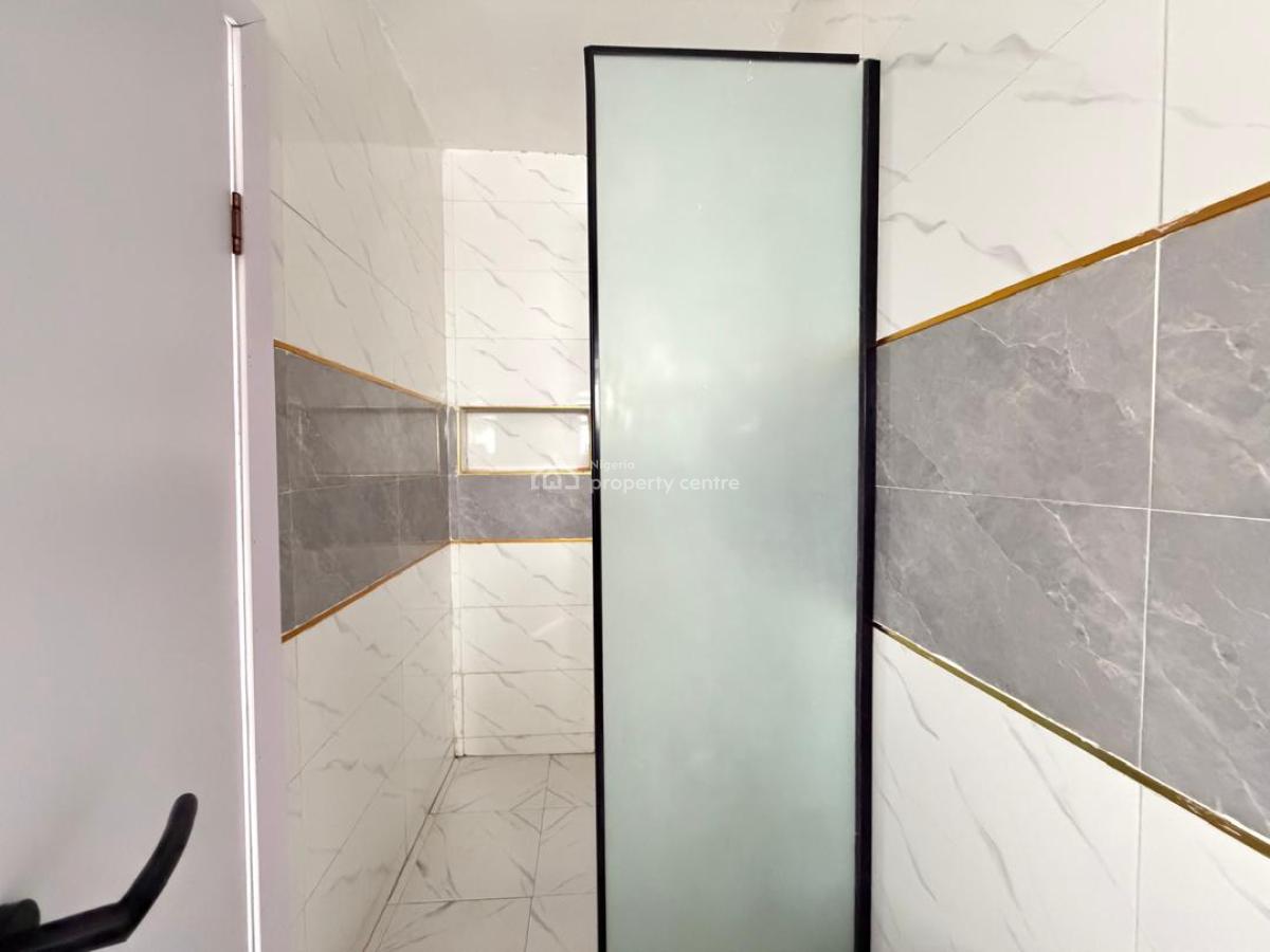 2 Bedroom Apartment, Off Freedom Way, Lekki Phase 1, Lekki, Lagos, Flat / Apartment for Sale