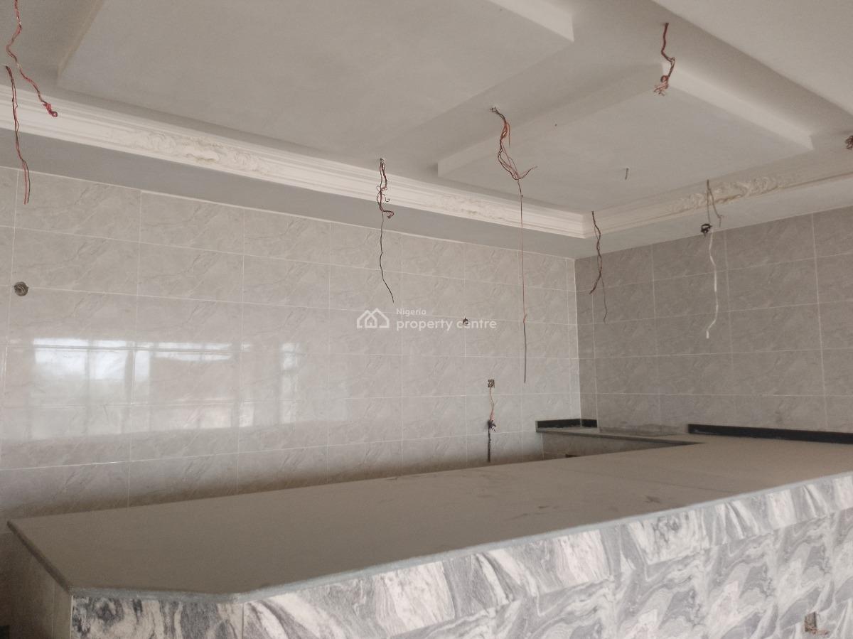 140sqm Multipurpose Space, Gilmore, Jahi, Abuja, Office Space for Sale